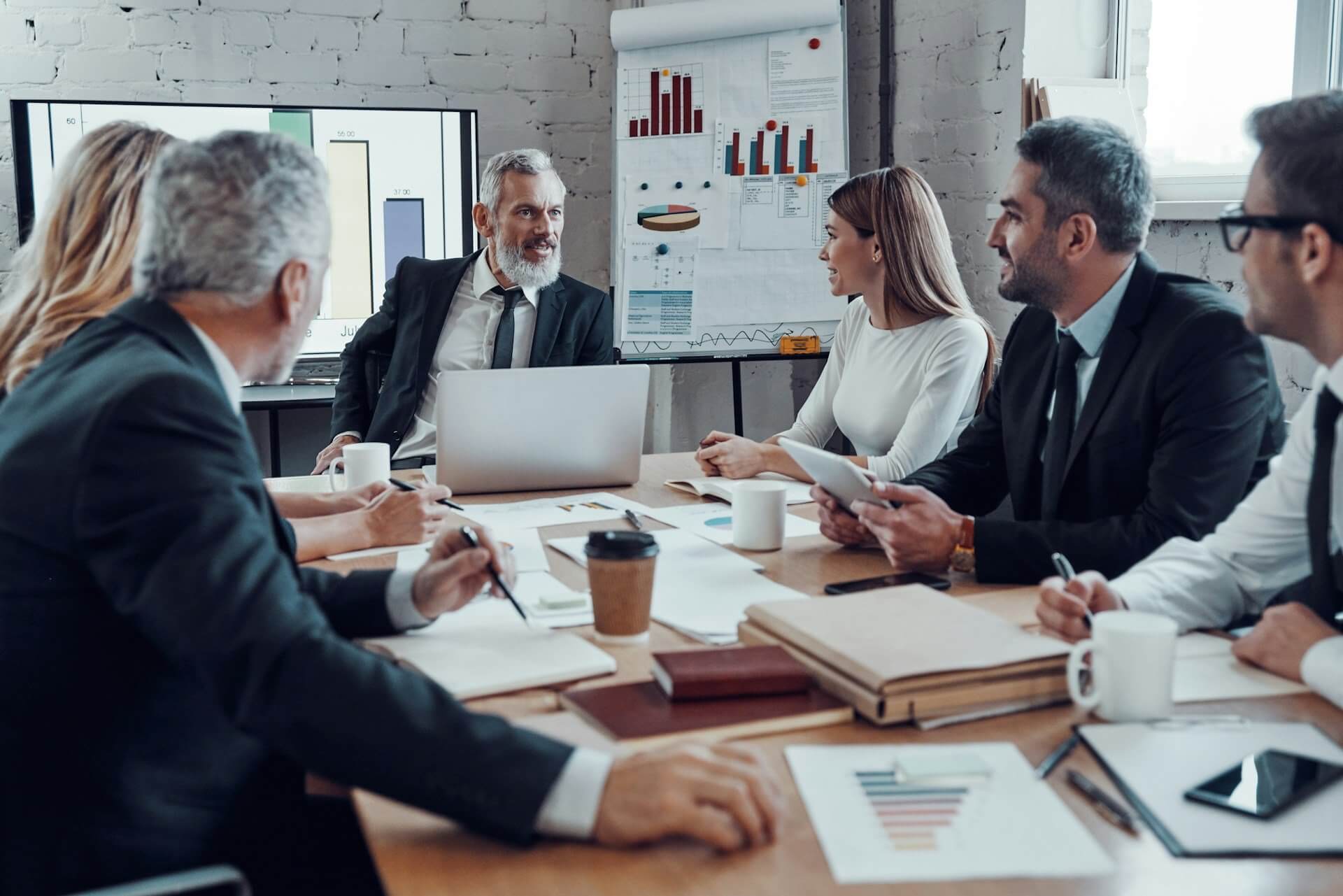 Boost Team Morale: Effective Leadership Strategies